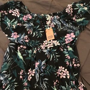 American eagle off the shoulder top